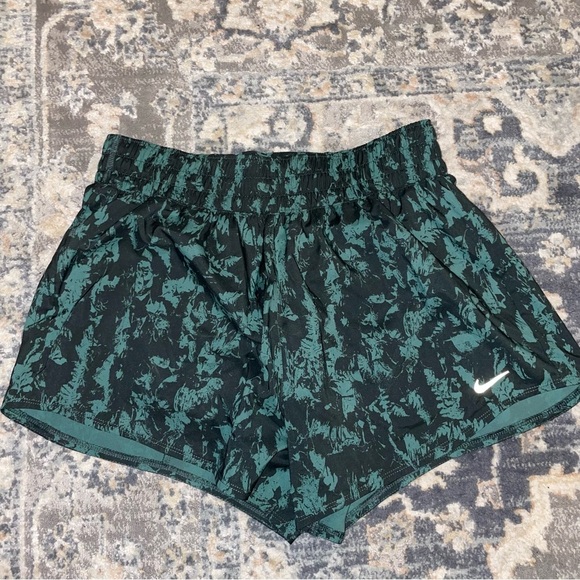 Nike Women's Green Athletic Shorts - Picture 1 of 5